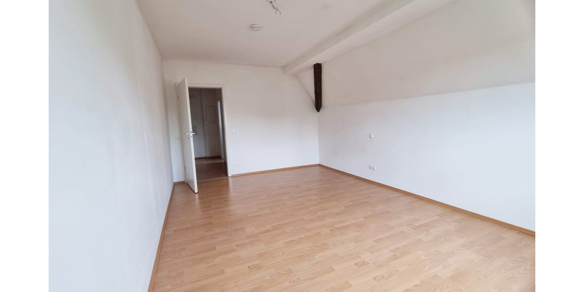 Schöne 3-Zi-Whg - FÜR MAXIMAL 2 PERSONEN -Einbauküche – Tageslichtbad – Wiesengrund in Laufweite zimmer