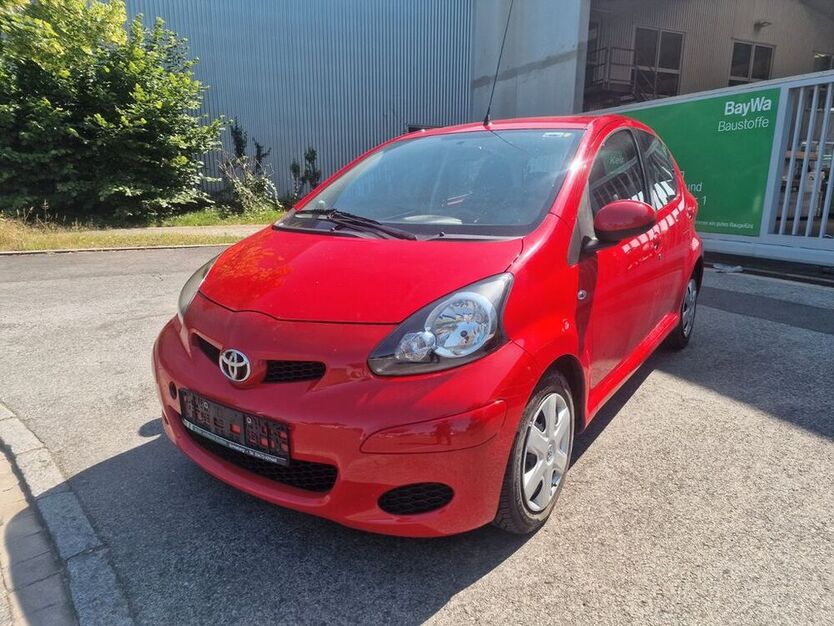 Aygo (X)