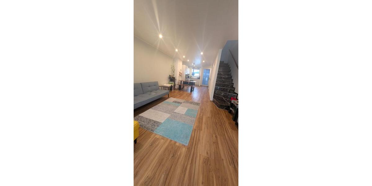 Reihenmittelhaus mit Garten und Garage zu verkaufen 3 zimmer