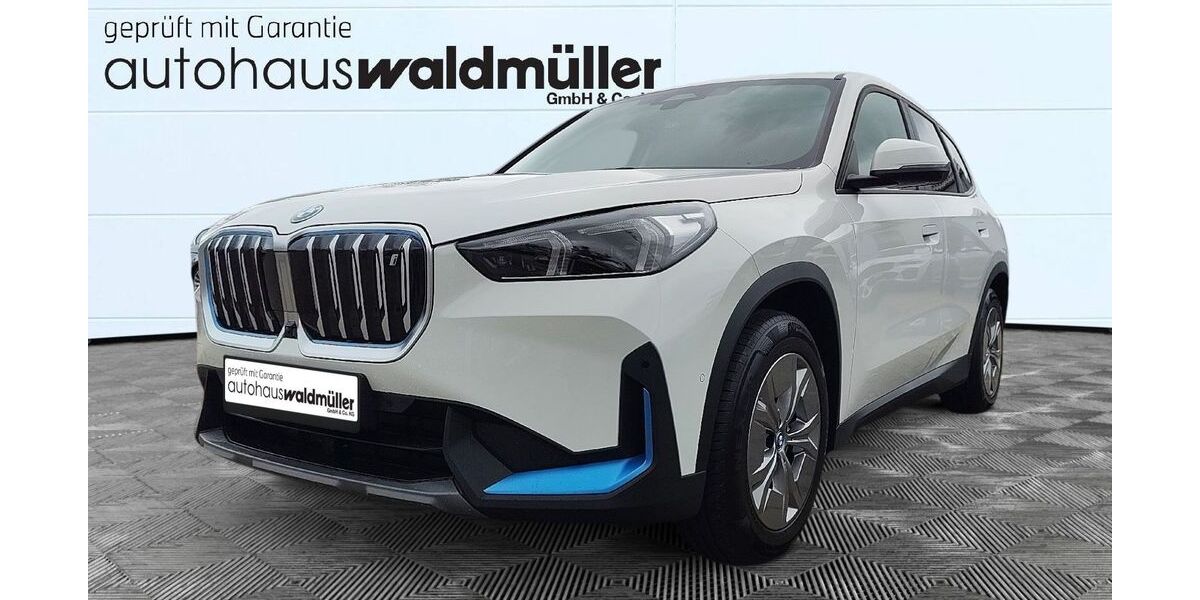 BMW iX1 32.060 km 37.901 &euro; Roth 91154