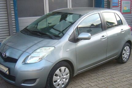 Toyota Yaris 192.000 km 3.499 &euro; Pyrbaum-Schwarzach 90602