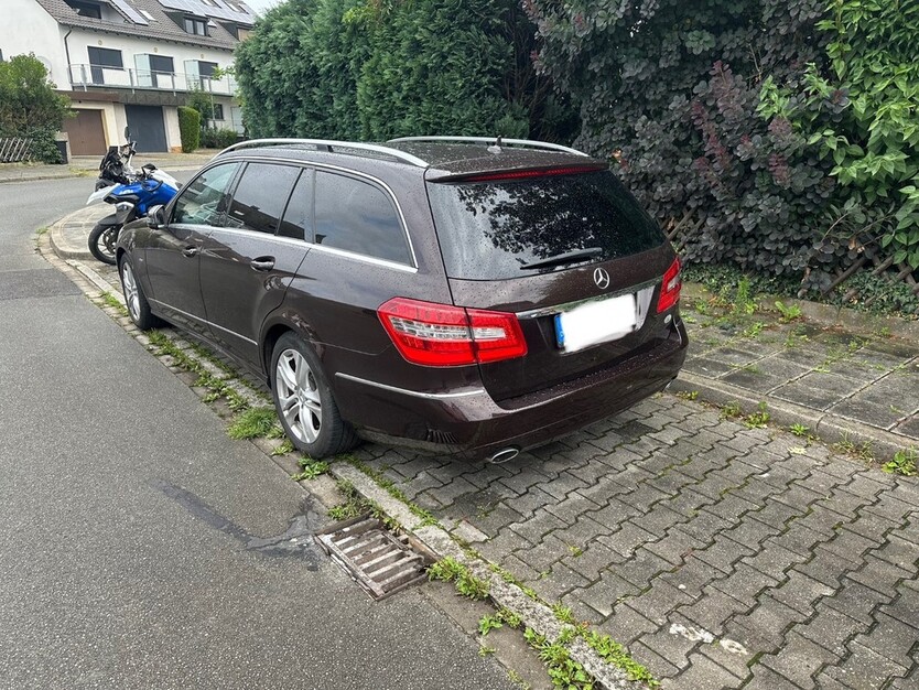 Mercedes-Benz E 300 255.000 km 8.500 € Nürnberg 90403