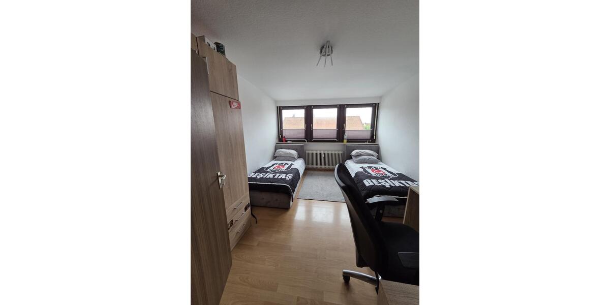 Dachgeschoßwohnung Röthenbach an der Pegnitz - 3 Zimmer, 88 m&sup2;, 900&euro; | Angebot:26492899