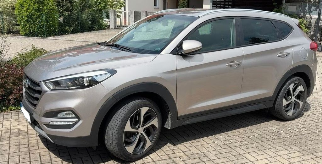 Hyundai TUCSON 160.000 km 12.600 &euro; Roth 91154