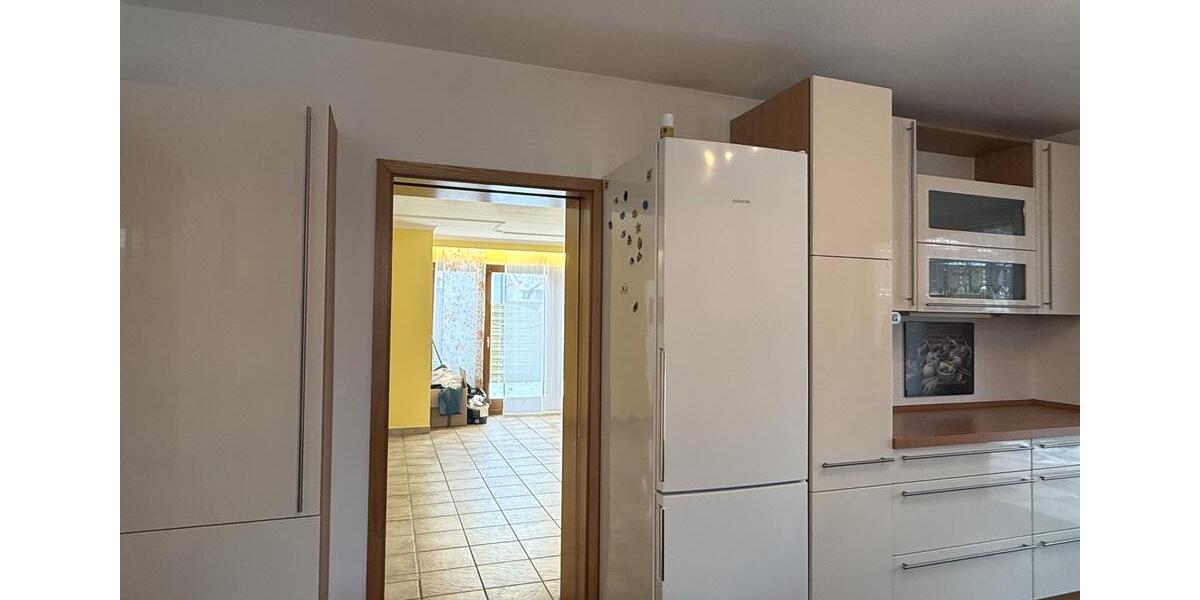 Großzügiges Einfamilienhaus mit Garten, Wintergarten und Sauna in ruhiger Lage 6 zimmer