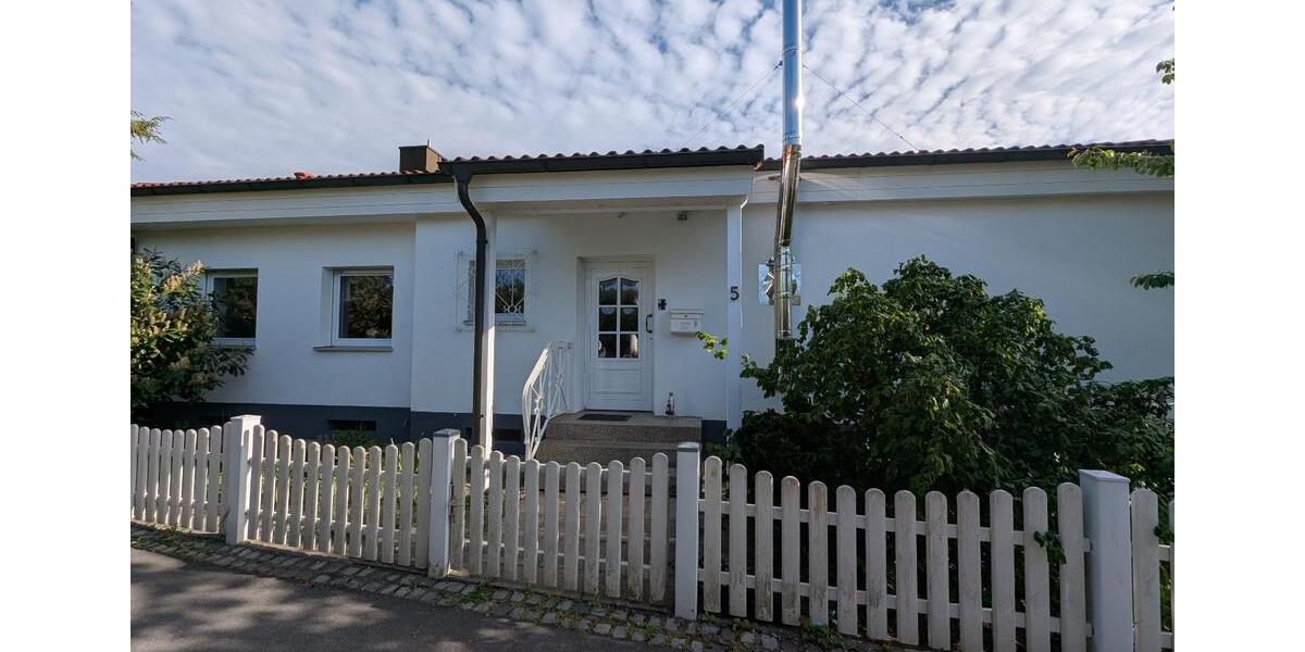 Bungalow Nürnberg Katzwang - 3.5 Zimmer, 130 m&sup2;, 2.000&euro; | Angebot:26126438