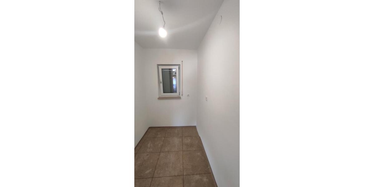 Etagenwohnung Offenhausen - 3 Zimmer, 95 m&sup2;, 850&euro; | Angebot:27602018