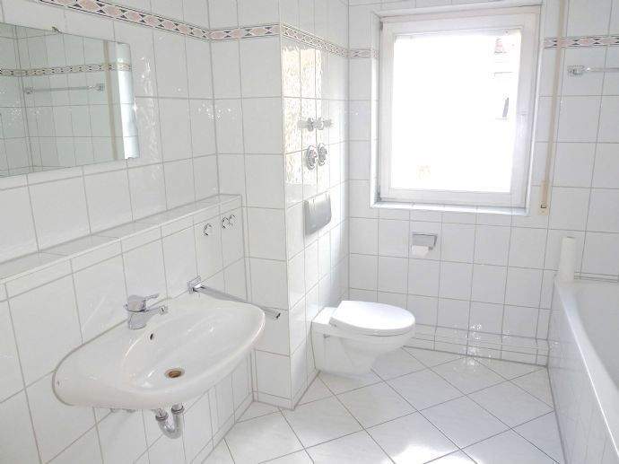 Etagenwohnung Nürnberg Eibach - 3 Zimmer, 98 m&sup2;, 1.300&euro; | Angebot:25567109