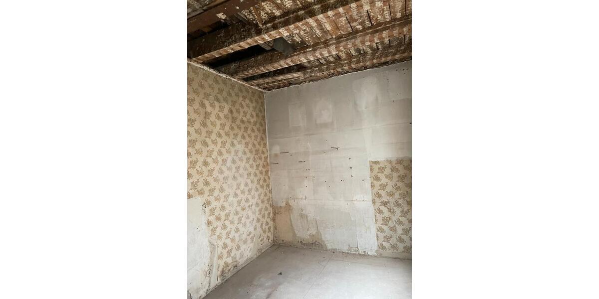 Etagenwohnung Nürnberg Sankt Leonhard - 8 Zimmer, 200 m&sup2;, 300.000&euro; | Angebot:27007176