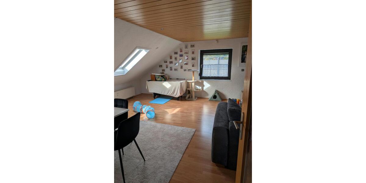 Dachgeschoßwohnung Forchheim - 2.5 Zimmer, 85 m&sup2;, 980&euro; | Angebot:27607668