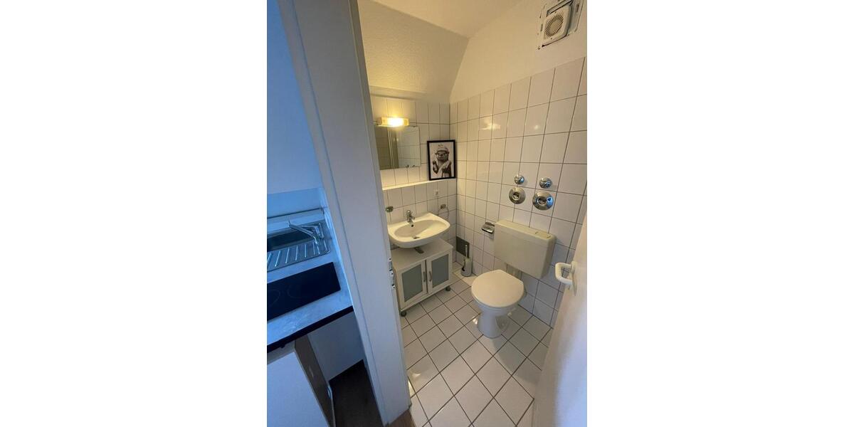 Dachgeschoßwohnung Nürnberg Gleißhammer - 1 Zimmer, 23 m&sup2;, 690&euro; | Angebot:25238325