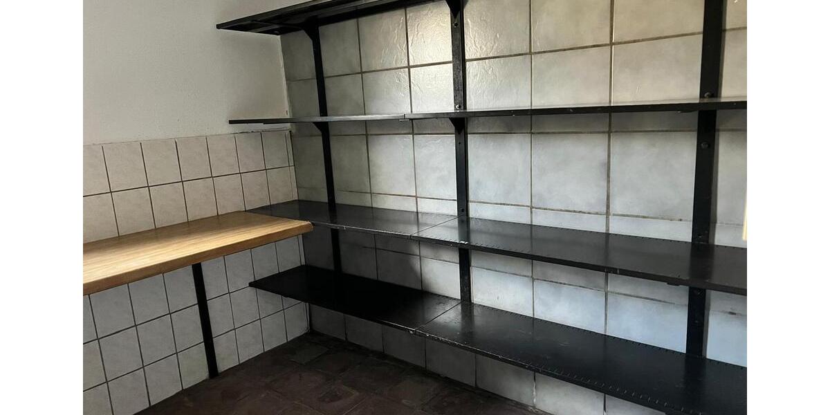 Büroraum mit Lager zimmer