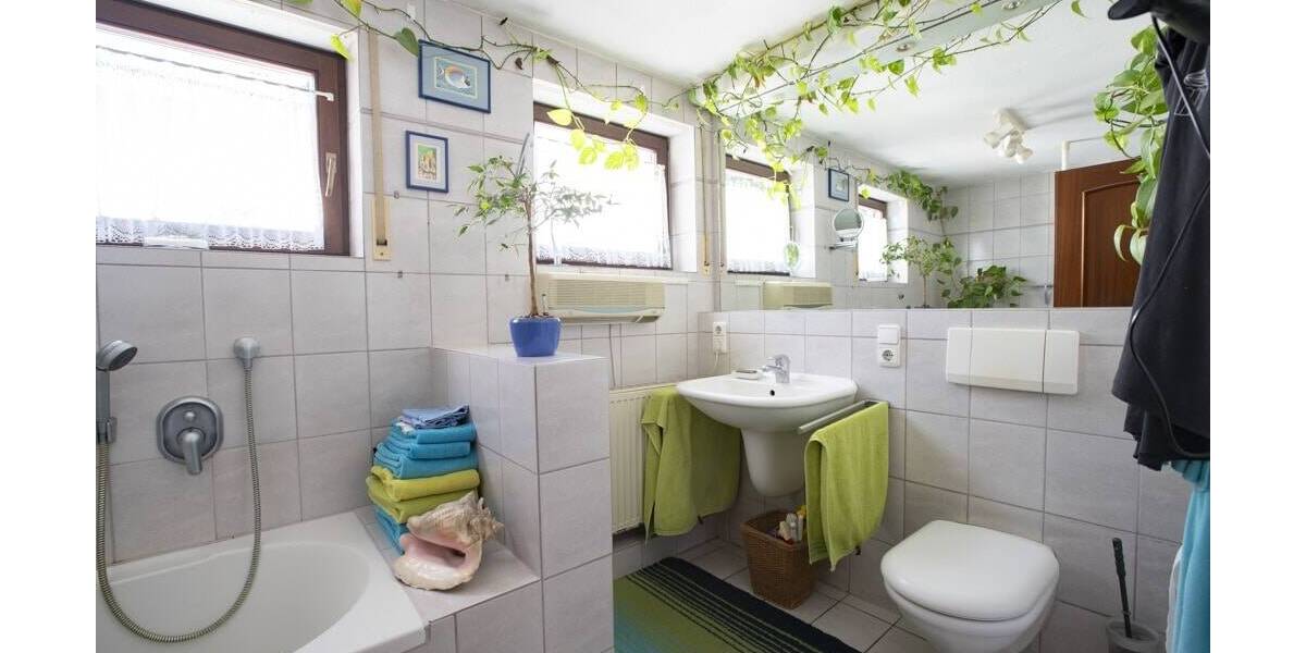 Einfamilienhaus Erlangen Alterlangen - 7 Zimmer, 231 m&sup2;, 765.000&euro; | Angebot:26160814