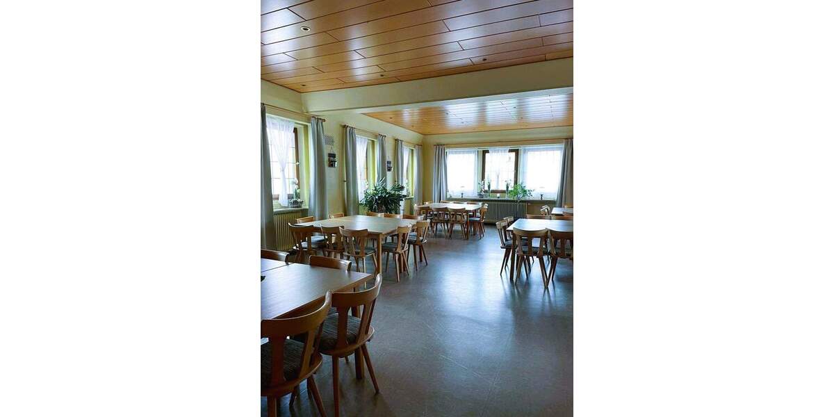 Hotel mit Gaststätte und Wohnung zimmer