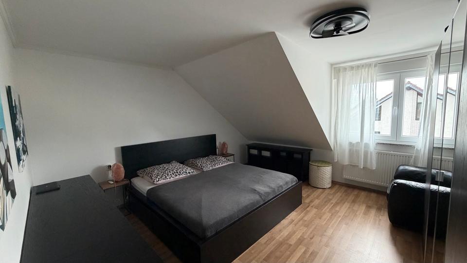 Dachgeschoßwohnung Roßtal - 3 Zimmer, 83 m&sup2;, 340.000&euro; | Angebot:27165704