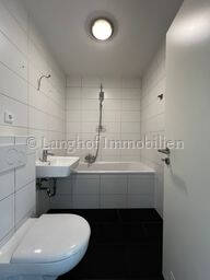 Exklusive 2-Zimmer-Wohnung, ganz oben, mit Balkon und super Fernsicht - sofort bezugsfrei,