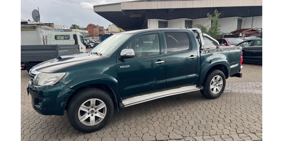 Toyota Hilux 180.000 km 14.300 &euro; Nürnberg 90439