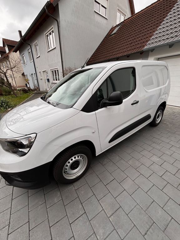 Opel Combo 15.000 km 16.500 € Nürnberg 90451