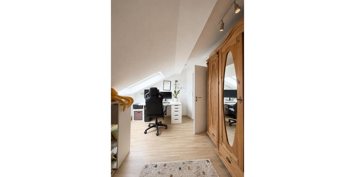 Dachgeschoßwohnung Erlangen Bruck - 3.5 Zimmer, 83 m&sup2;, 1.150&euro; | Angebot:26606083