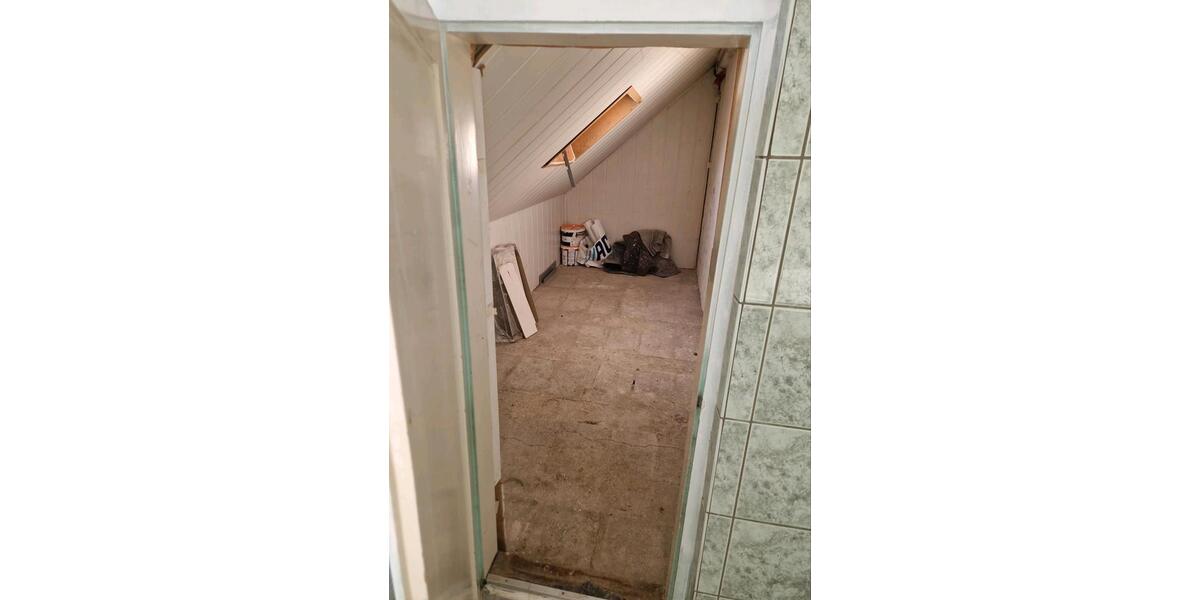 Dachgeschoßwohnung Forchheim - 3 Zimmer, 75 m&sup2;, 800&euro; | Angebot:26391725