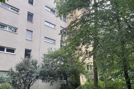 Gepflegte 2-Zimmer-Wohnung im 2. OG mit Balkon in Nürnberg-Langwasser Südwest 2 zimmer