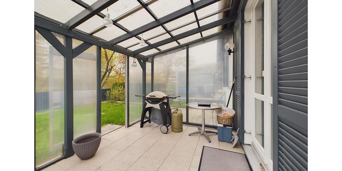 DHH mit Garten in der „Blauen Lagune“ – im Herzen von Oberasbach 5 zimmer