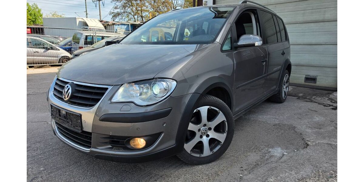VW Touran 235.000 km 3.999 &euro; Nürnberg 90441