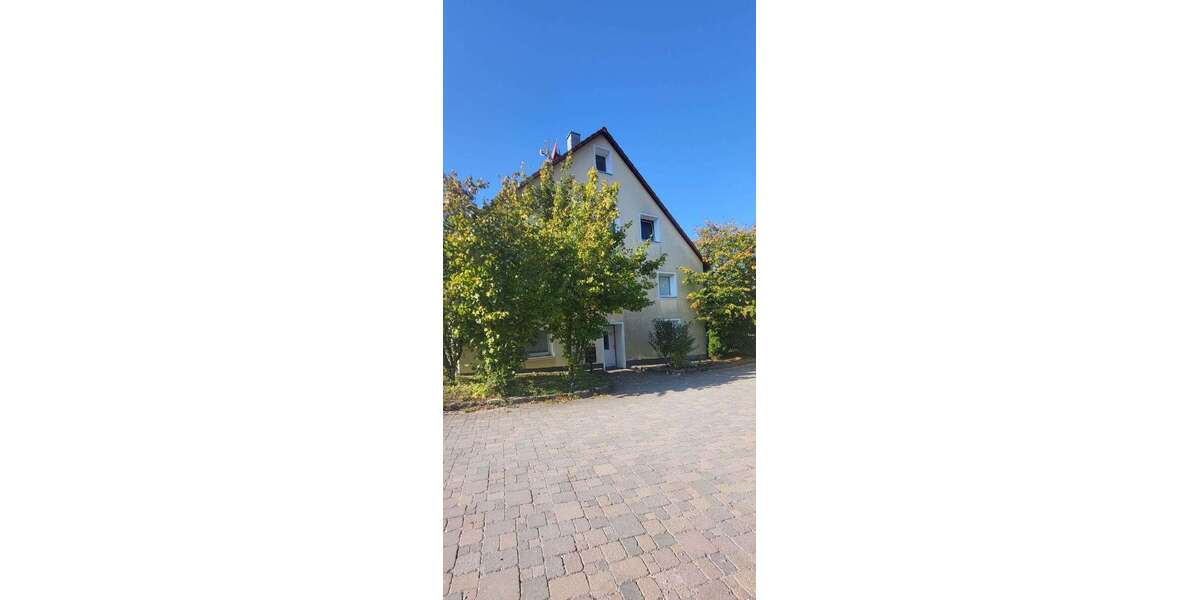 Etagenwohnung Burgthann - 2 Zimmer, 65 m&sup2;, 560&euro; | Angebot:27625559
