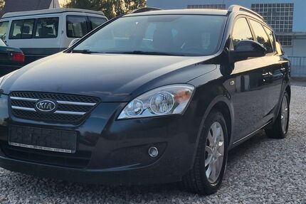 Kia ceed Sportswagon 100.000 km 3.990 &euro; Oberasbach 90522