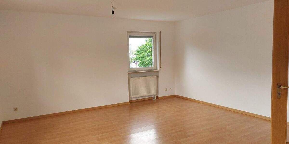 Etagenwohnung Erlangen Bruck - 3 Zimmer, 90 m&sup2;, 1.220&euro; | Angebot:23963869