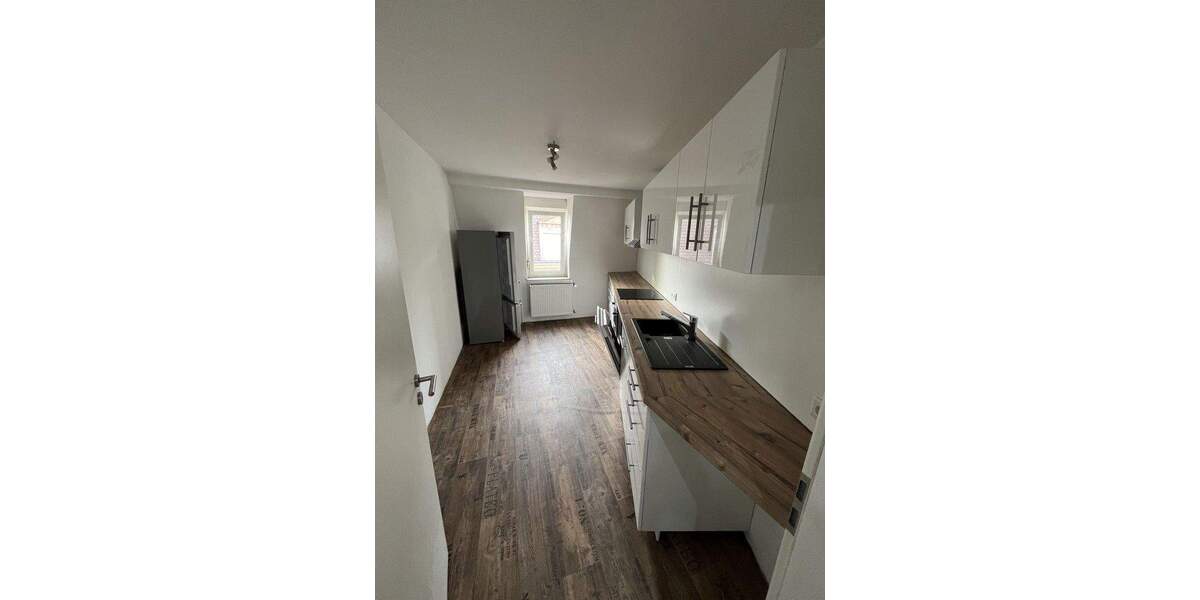 Etagenwohnung Zirndorf - 4 Zimmer, 100 m&sup2;, 270.000&euro; | Angebot:25760378