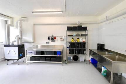 Gewerbeobjekt Cadolzburg - 3 Zimmer, 119 m&sup2;, 833&euro; | Angebot:24027406