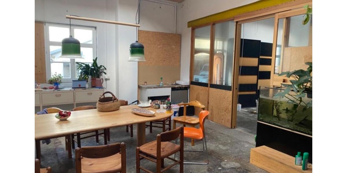 Produktions-Industriehalle zu vermieten: 250 qm zimmer