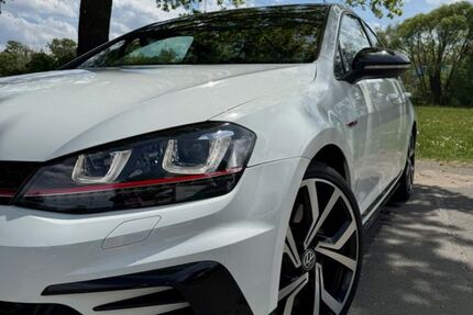 VW Golf 88.400 km 22.998 &euro; Oberasbach 90522