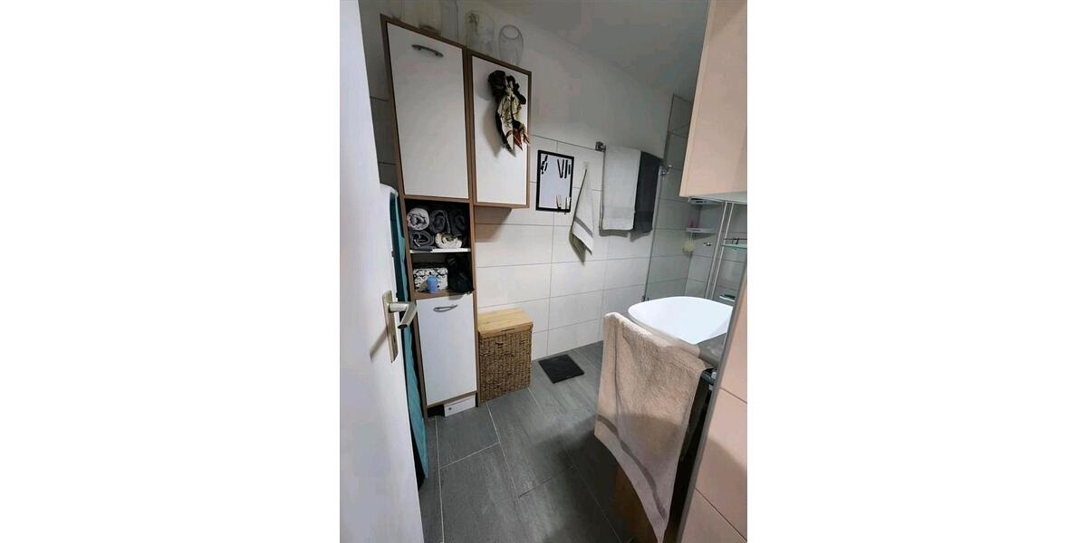 Modernisierte 2-Zimmer-Wohnung mit EBK und Balkon 2 zimmer