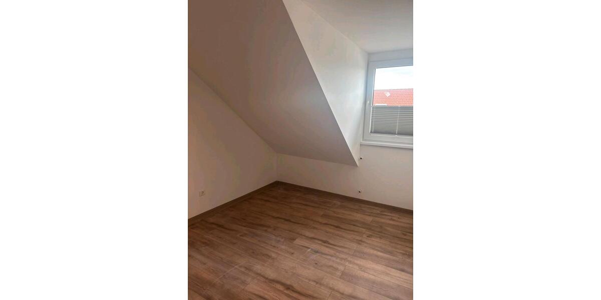 Reihenhaus Erlangen Bruck - 6 Zimmer, 160 m&sup2;, 2.490&euro; | Angebot:27614222
