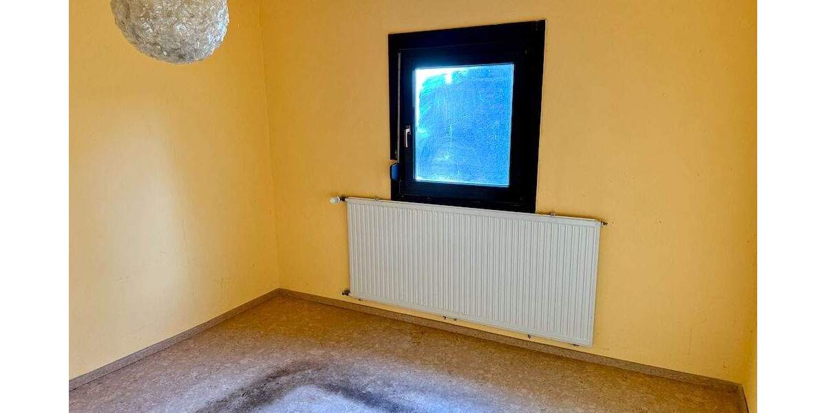 Doppelhaushälfte mit Doppelgarage und großzügigen Garten 5 zimmer