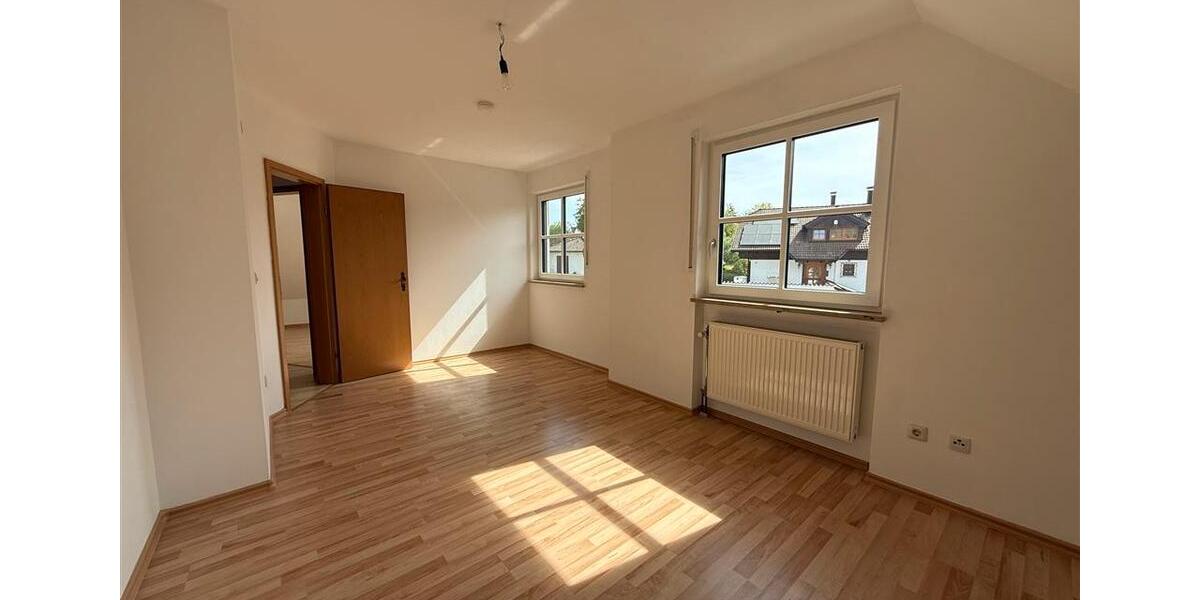 Doppelhaushälfte Burgthann - 5 Zimmer, 118 m&sup2;, 1.540&euro; | Angebot:26440405