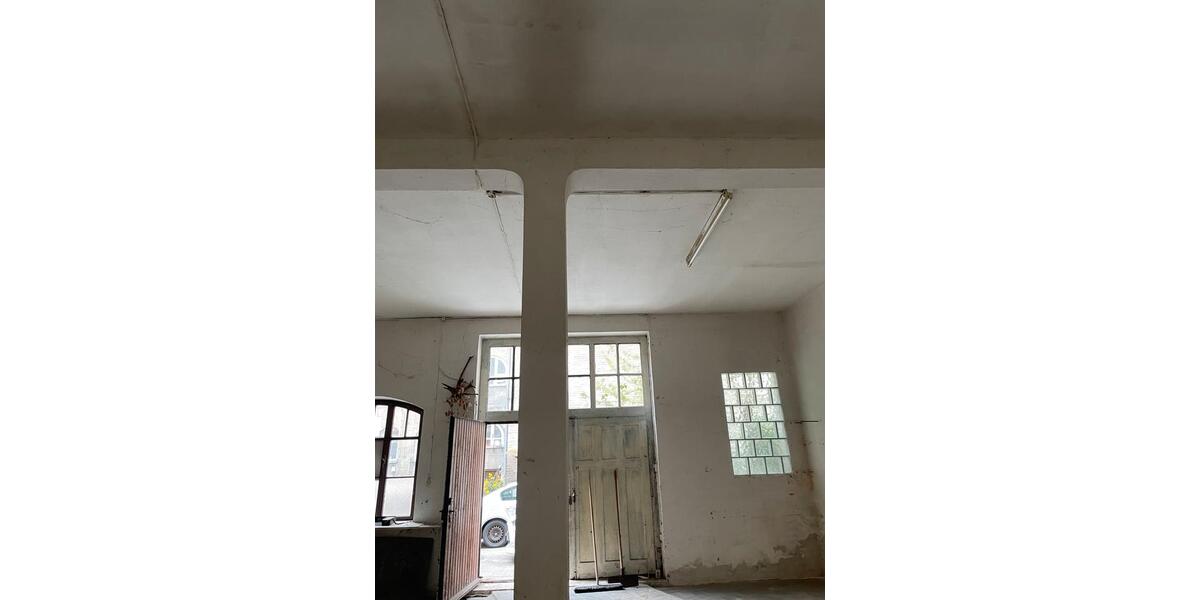 Etagenwohnung Nürnberg Sankt Leonhard - 8 Zimmer, 200 m&sup2;, 300.000&euro; | Angebot:26998845