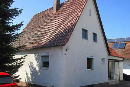 Haus Nürnberg Moorenbrunn - 5 Zimmer, 131 m&sup2;, 420.000&euro; | Angebot:25802239
