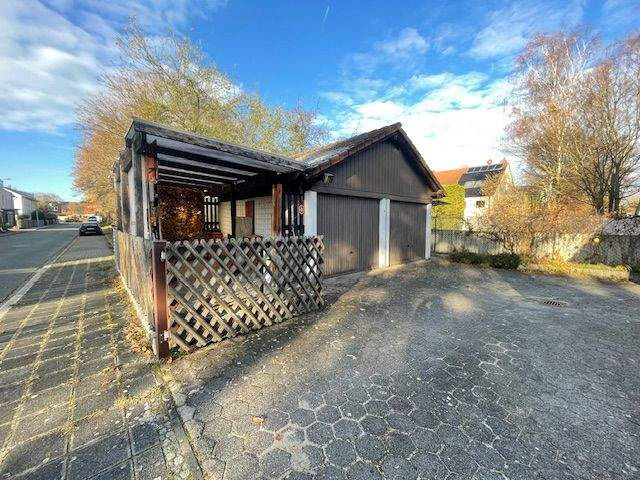 Geräumiges Familienhaus mit Balkonen und Terrasse in Nürnberg, Großreuth h d Veste 9 zimmer