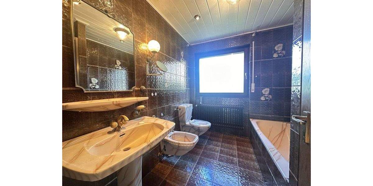 Wohnen mit WOW-Effekt - Freistehendes Architektenhaus mit Platz, Potenzial u.v.m. in Behringersdorf 5 zimmer