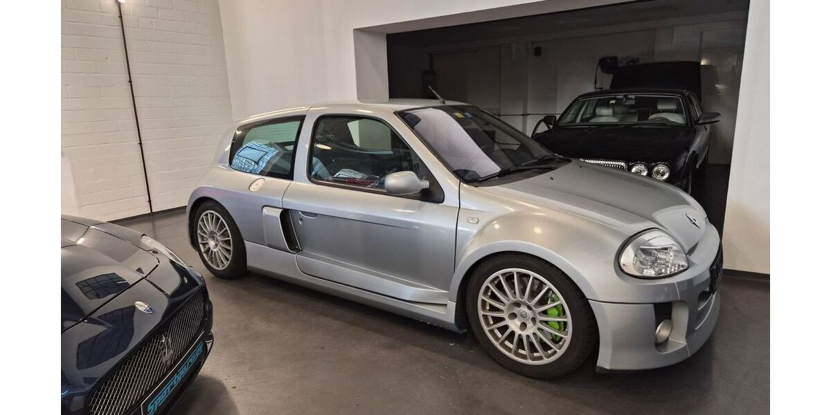Renault Clio 66.000 km 64.900 &euro; Nürnberg 90411