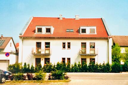Großzügige 2-Zimmer Dachwohnung mit Balkon in guter Lage 2 zimmer