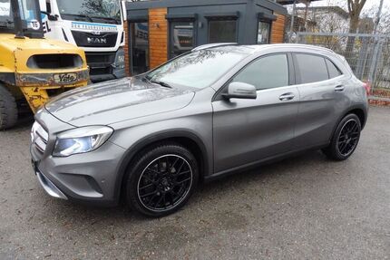 Mercedes GLA 220