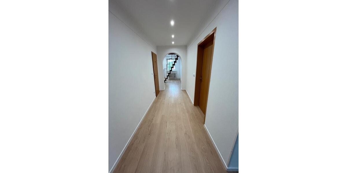 Dachgeschoßwohnung Fürth Atzenhof - 3 Zimmer, 79 m&sup2;, 1.021&euro; | Angebot:27576690