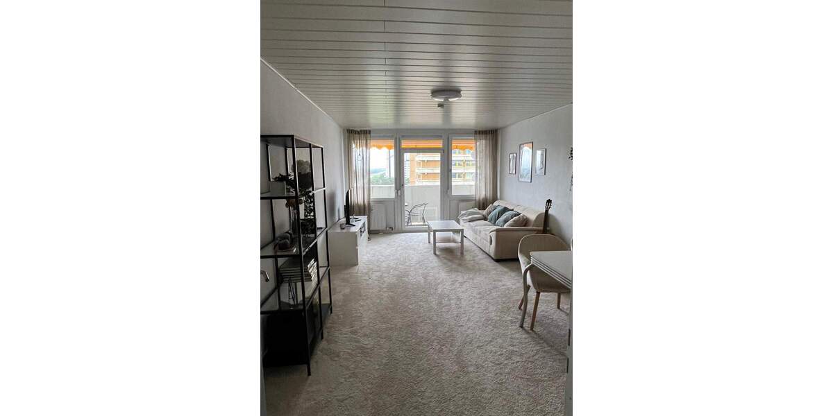 Renovierte 3-Zimmer-ETW mit Süd-Loggia und Ausblick zum Kanal 3 zimmer