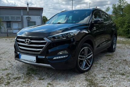 Hyundai TUCSON 62.000 km 17.450 &euro; Schwabach 91126