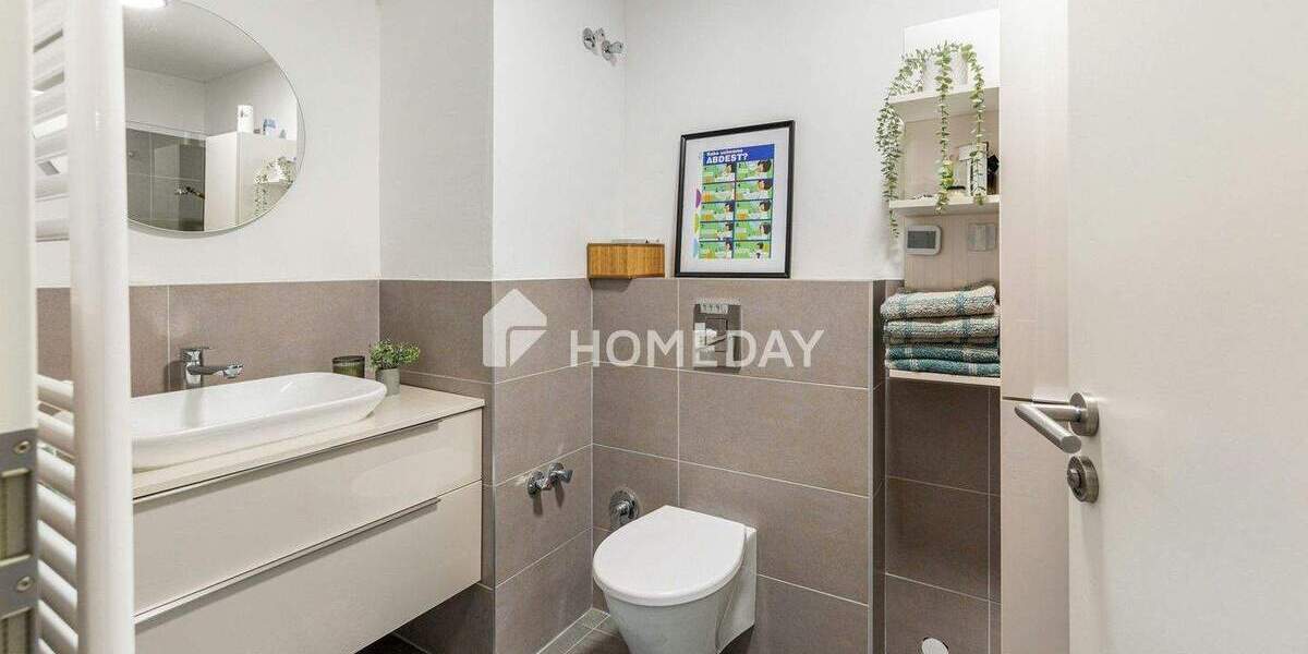 Reihenmittelhaus Erlangen Bruck - 7 Zimmer, 138 m&sup2;, 600.000&euro; | Angebot:25688306