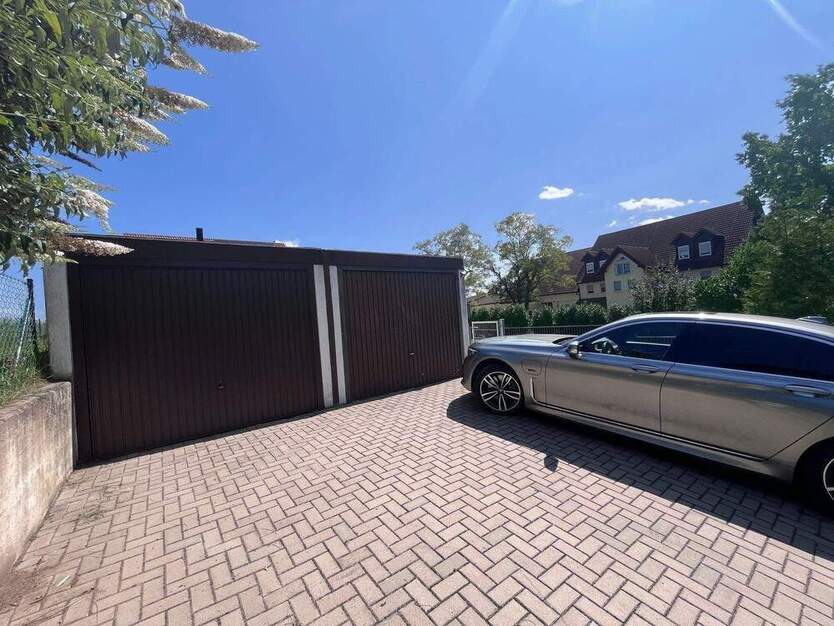 Schönes Einfamilienhaus mit großem Grundstück und Traumblick ins Grüne! 5 zimmer